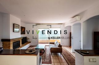 Casa en Corbera de Llobregat. Hay casas que impresionan por sus metros. esta enamora por cómo