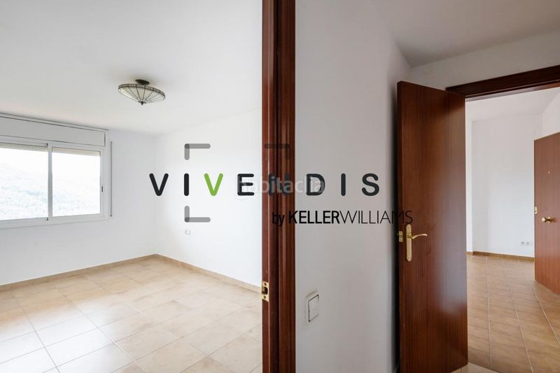 Foto 394526d4-32fc-4455-b941-5cd71ea41408. Casa amb aparcament piscina a Corbera de Llobregat