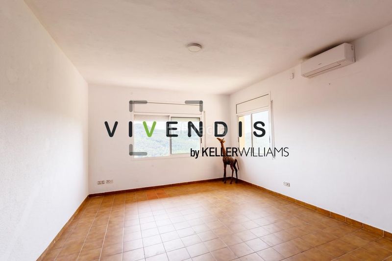 Foto 6b13e56c-4886-41d4-a0b7-76c7b560320a. Casa amb aparcament piscina a Corbera de Llobregat