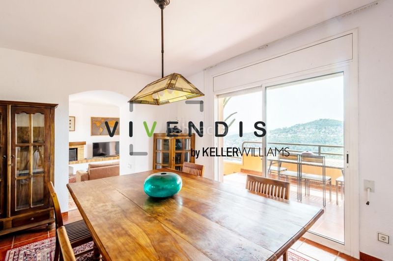 Foto c1f2885e-d410-46e6-8fe9-8ca3d04a6e9b. Casa amb aparcament piscina a Corbera de Llobregat