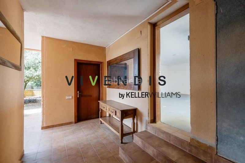 Foto d6f1d306-f610-4d6b-8cd1-de76f92853a1. Casa amb aparcament piscina a Corbera de Llobregat