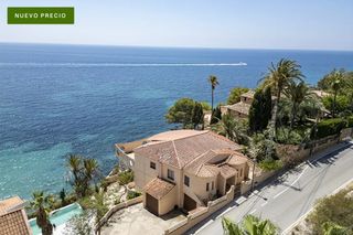 Chalet à Avinguda d'amèrica 36. Fabulosa oportunidad frente al mar
