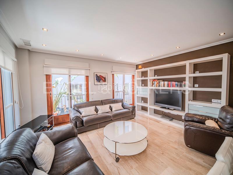 Foto 2526877d-a351-458b-87eb-0c3b88ac8697. Pis a Barrio del Centro Alicante