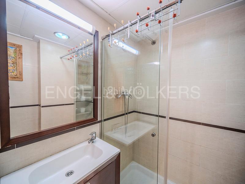 Foto d989531a-99da-427c-8b35-43bf16a21a3a. Pis a Barrio del Centro Alicante