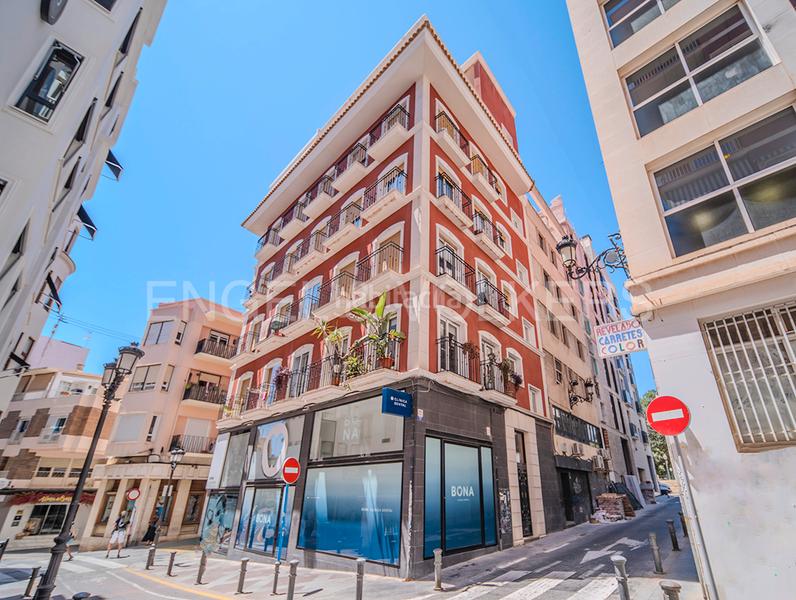 Foto ed093d26-f1f4-41b5-8b4e-0953ab3ac43f. Pis a Barrio del Centro Alicante