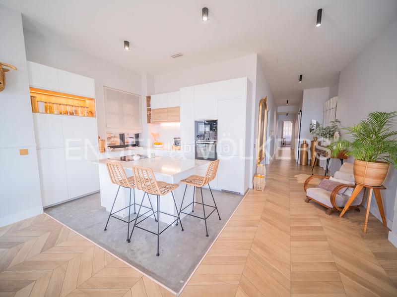 Foto 41fd6fc2-880f-4dcc-ac31-e9a2d93453ba. Appartamento con riscaldamento in Casco Antiguo - Sta. Cruz - Ayuntamiento Alicante