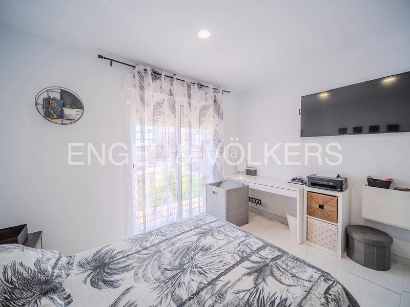 Foto 2070d146-a664-48a4-b195-f90248b0a9bf. Xalet amb piscina a Bellavista-Capiscol-Frank Espinós San Juan de Alicante