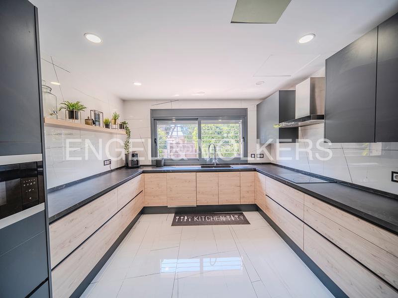 Foto 6bf1842c-9a75-4acb-92a3-a785a09e2322. Xalet amb piscina a Bellavista-Capiscol-Frank Espinós San Juan de Alicante