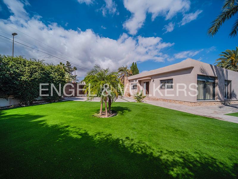 Foto 93b9ac0a-ca14-46f1-a710-f54c26be59e2. Xalet amb piscina a Bellavista-Capiscol-Frank Espinós San Juan de Alicante