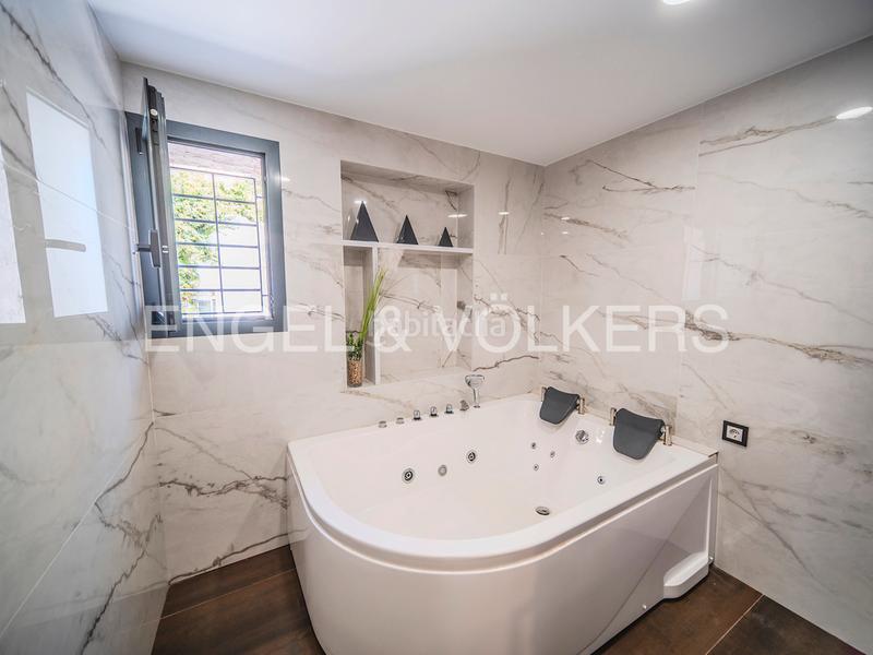 Foto a68234ee-ee6d-4370-9a3f-e0259da410e0. Xalet amb piscina a Bellavista-Capiscol-Frank Espinós San Juan de Alicante