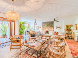 Appartement  Avinguda oscar espla. Amplia y sublime vivienda con garaje en edificio exclusivo