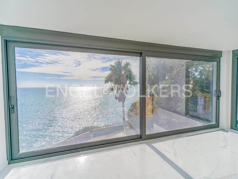 Foto 0b97903d-a109-4da7-8da2-8b1085fa2b86. Chalet con riscaldamento parcheggio piscina in Pueblo Español-Coveta Fumá Campello (el)