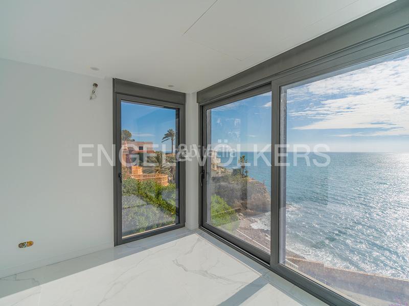 Foto 5378bf80-f966-471f-8638-64d551a48d86. Chalet con riscaldamento parcheggio piscina in Pueblo Español-Coveta Fumá Campello (el)