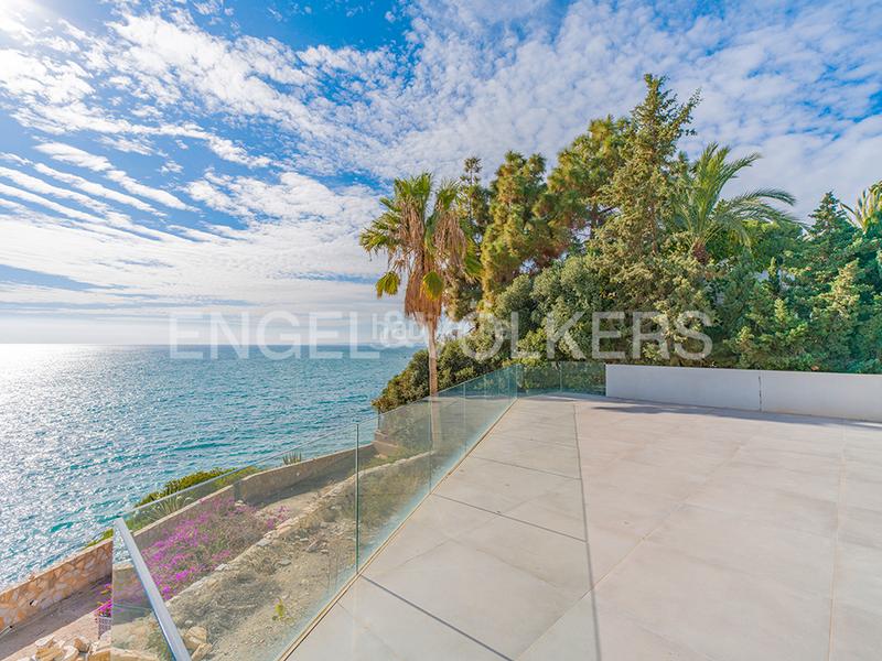 Foto a65ca3d6-eb8e-4bbb-86b4-344e123c7d9c. Chalet con riscaldamento parcheggio piscina in Pueblo Español-Coveta Fumá Campello (el)