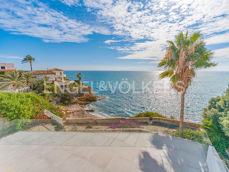 Foto d1322df4-34ae-4f86-9733-28d27f10b833. Chalet con riscaldamento parcheggio piscina in Pueblo Español-Coveta Fumá Campello (el)