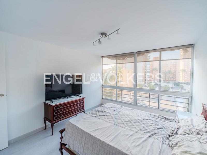 Foto a676c708-b388-4a1e-9246-bbf5ba774a93. Pis a avenida de niza 25 a Playa de San Juan Alicante