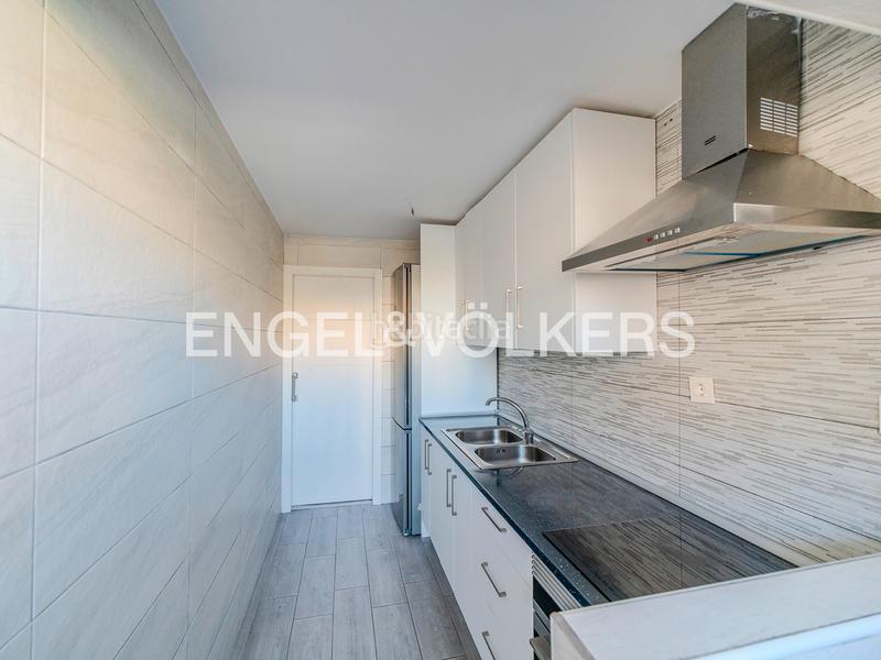 Foto b4257f95-db4e-40b9-9fae-3cec88630a3a. Pis a avenida de niza 25 a Playa de San Juan Alicante