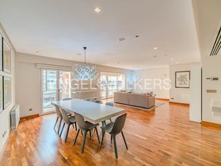 Location Appartement à Carrer tomás lópez torregrosa 15. Elixir de elegancia y modernidad