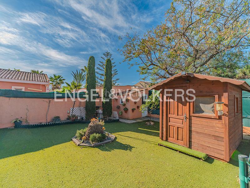 Foto 09b1c032-39b5-47f5-9c65-9de30f897b19. Chalet mit heizung parking pool in Los Girasoles Sant Vicent del Raspeig