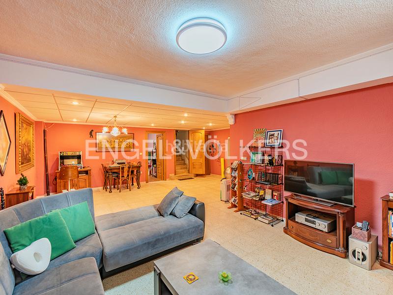 Foto 354cd7b9-eb4f-431d-aaba-e06c732c2e8b. Chalet mit heizung parking pool in Los Girasoles Sant Vicent del Raspeig