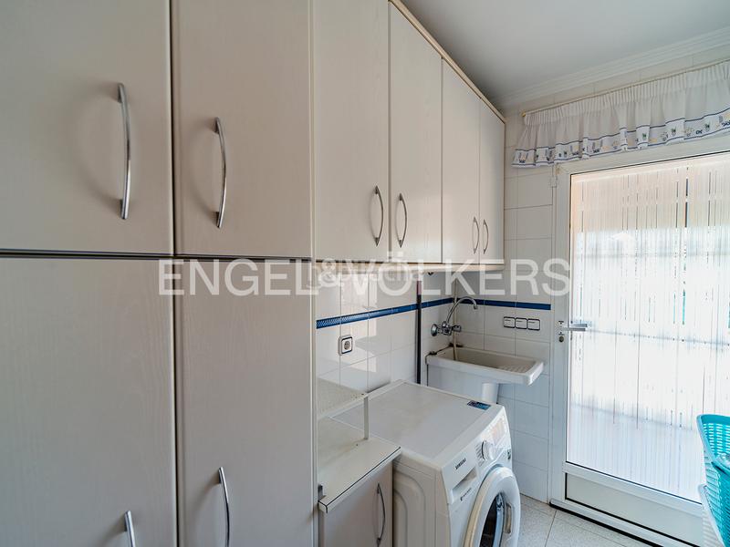 Foto ac15bfe4-030b-49d8-945c-e627b903a0f2. Chalet mit heizung parking pool in Los Girasoles Sant Vicent del Raspeig