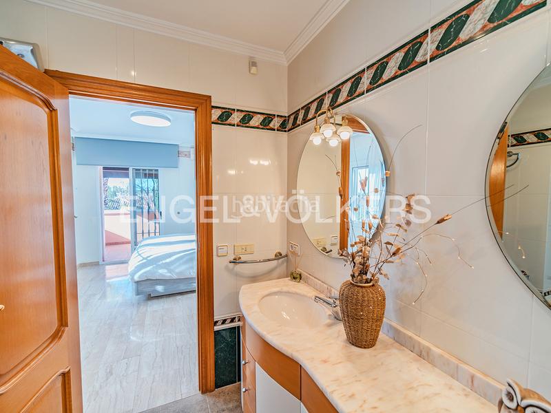 Foto c45bae04-54ff-42d4-ba49-fd30980a3d6d. Chalet mit heizung parking pool in Los Girasoles Sant Vicent del Raspeig