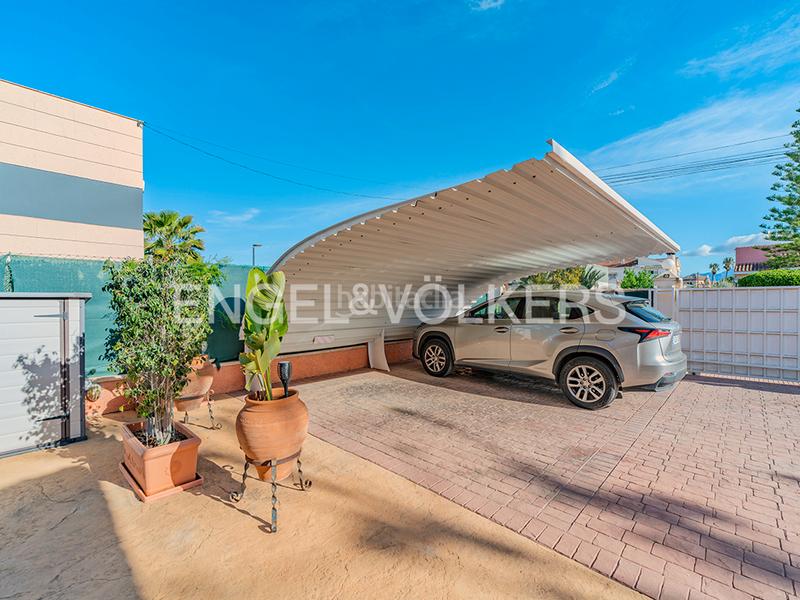 Foto fb7de3c0-6f27-4782-a327-09f950f8906f. Chalet mit heizung parking pool in Los Girasoles Sant Vicent del Raspeig