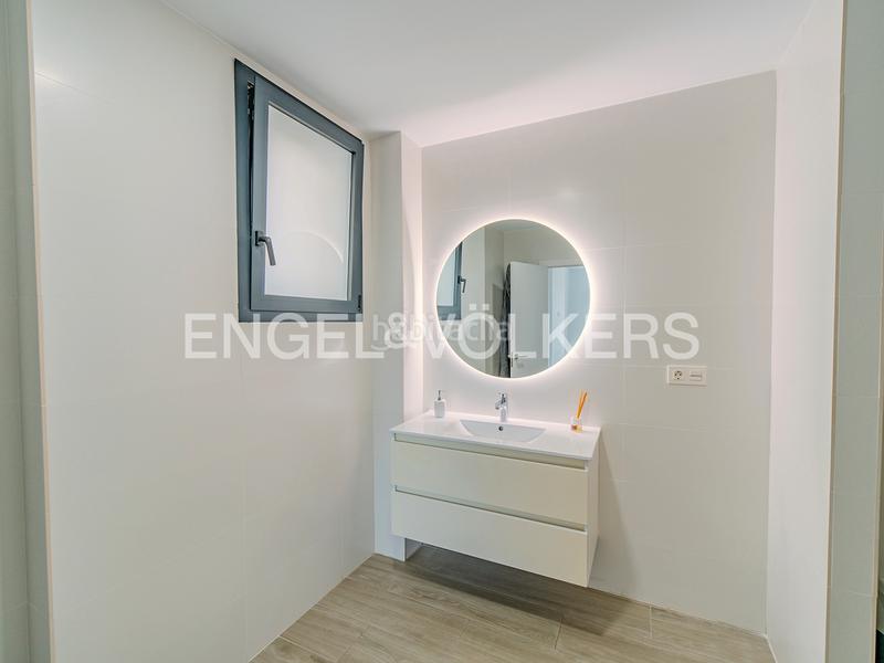 Foto 0df5d58e-59d4-45aa-99b6-c5a288f8be33. Chalet in avenida de villajoyosa 119 in Albufereta Alicante