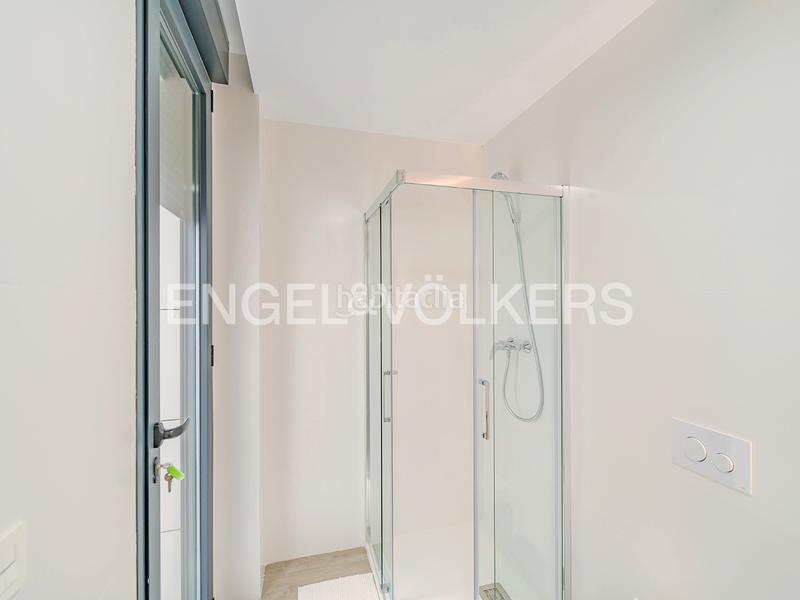 Foto bbbdffb9-dcd6-47ea-9cd4-55e8ac6d4b11. Chalet in avenida de villajoyosa 119 in Albufereta Alicante