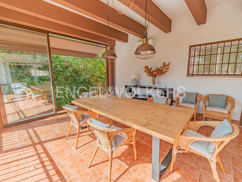 Foto 0c0df53b-ec8b-4e6f-b97c-c3dadf5fb410. Xalet amb calefacció aparcament piscina a Almajada-Ravel Mutxamel