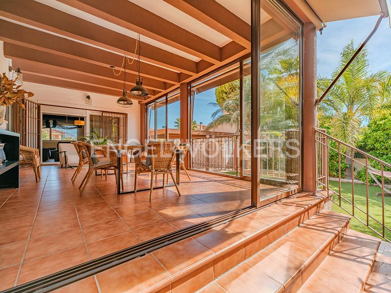 Foto 2644d4db-29c2-44d5-b263-aa6e56bff34a. Xalet amb calefacció aparcament piscina a Almajada-Ravel Mutxamel