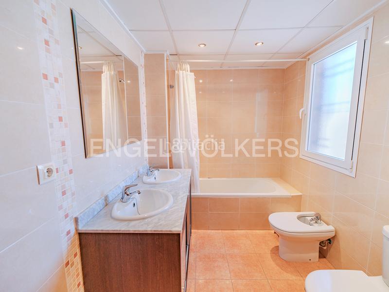 Foto 33f49875-6ca4-4513-b7e0-d2cde7102247. Xalet amb calefacció aparcament piscina a Almajada-Ravel Mutxamel