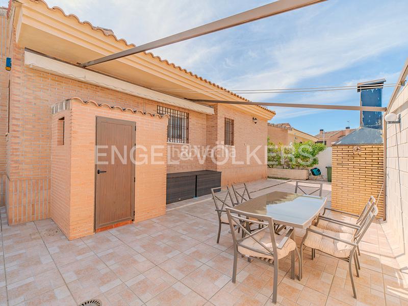 Foto 370362d1-8989-4c6c-b98d-271073f69679. Xalet amb calefacció aparcament piscina a Almajada-Ravel Mutxamel