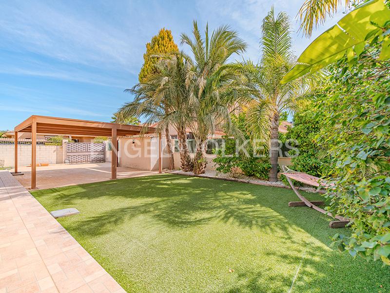 Foto 6892dc18-5690-4c91-9fa1-dcd21dfec988. Xalet amb calefacció aparcament piscina a Almajada-Ravel Mutxamel