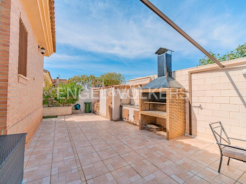 Foto 68b545bd-f347-418d-8535-e34b3d7315c0. Xalet amb calefacció aparcament piscina a Almajada-Ravel Mutxamel