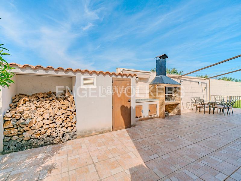 Foto 7239ee3f-3964-42a6-ae19-e67ef1cee409. Xalet amb calefacció aparcament piscina a Almajada-Ravel Mutxamel