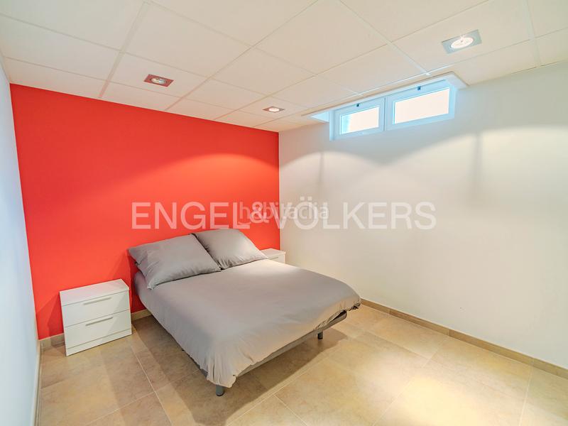 Foto 8d47a580-e2dd-4002-a628-6c20902f8e93. Xalet amb calefacció aparcament piscina a Almajada-Ravel Mutxamel