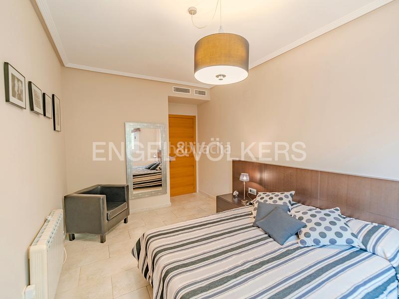 Foto ce0e8c19-7df0-440b-aa61-8bb711f619fe. Xalet amb calefacció aparcament piscina a Almajada-Ravel Mutxamel