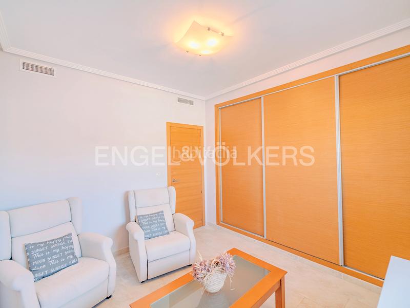 Foto d02bd704-4d62-492d-b803-58fa47f78704. Xalet amb calefacció aparcament piscina a Almajada-Ravel Mutxamel