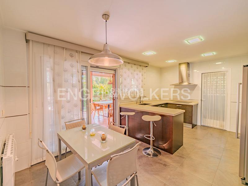 Foto d7221be8-6ac1-4a83-89ea-16399fc0bee1. Xalet amb calefacció aparcament piscina a Almajada-Ravel Mutxamel