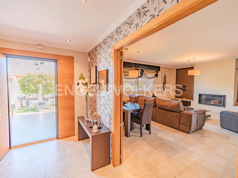 Foto e2775582-df3f-42ad-afe2-7221c64022cb. Xalet amb calefacció aparcament piscina a Almajada-Ravel Mutxamel