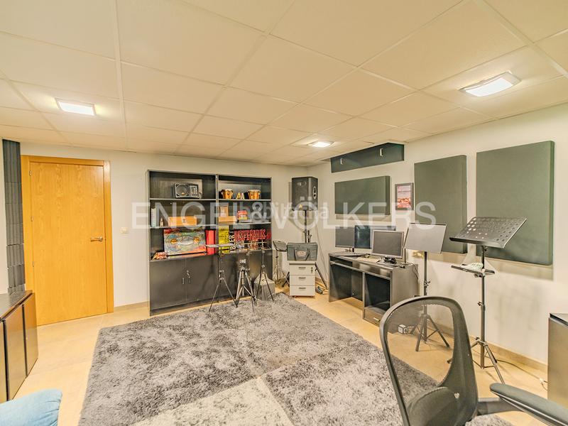 Foto ec2d1f2d-9364-4ea6-bf49-a5a4baf07ec1. Xalet amb calefacció aparcament piscina a Almajada-Ravel Mutxamel