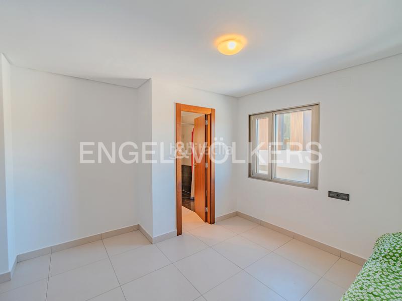 Foto 4b870435-6310-4b6e-a8e0-b9138efa7821. Chalet dans calle publicista víctor viñés 24 dans Vistahermosa Alicante