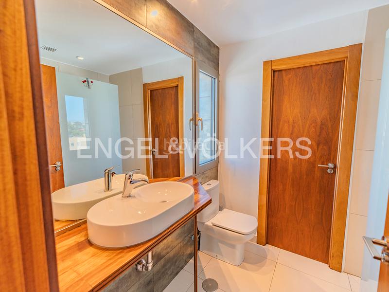 Foto 5a137624-536e-4ec4-a7cd-a992e777d833. Chalet dans calle publicista víctor viñés 24 dans Vistahermosa Alicante