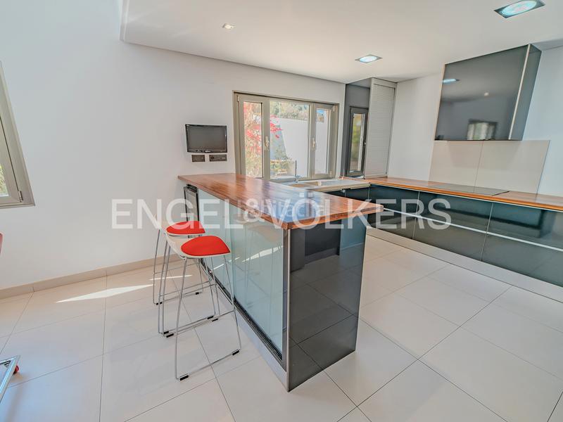 Foto 63779242-5e40-4996-878b-2b34f34b33ee. Chalet dans calle publicista víctor viñés 24 dans Vistahermosa Alicante