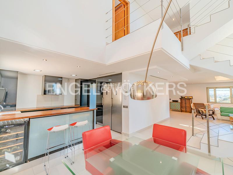 Foto 65ce67cf-b1b7-49cd-b87d-90dd93ecb0cf. Chalet dans calle publicista víctor viñés 24 dans Vistahermosa Alicante