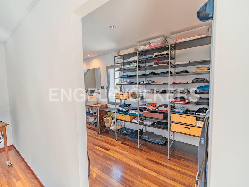 Foto 85ceec3d-1eb1-48f7-bfcd-7385ec2015b7. Chalet dans calle publicista víctor viñés 24 dans Vistahermosa Alicante