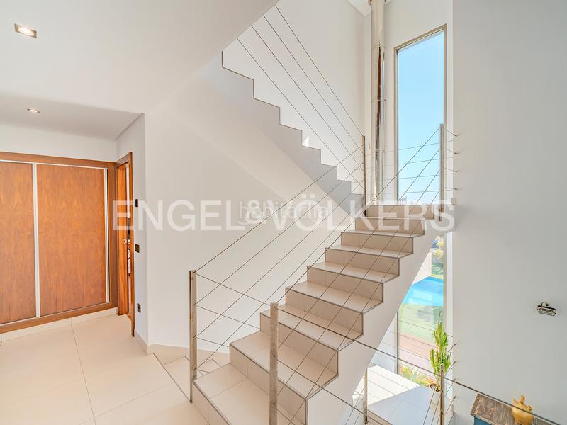 Foto b8cb116f-afec-4d26-ad35-51111f640f8f. Chalet dans calle publicista víctor viñés 24 dans Vistahermosa Alicante