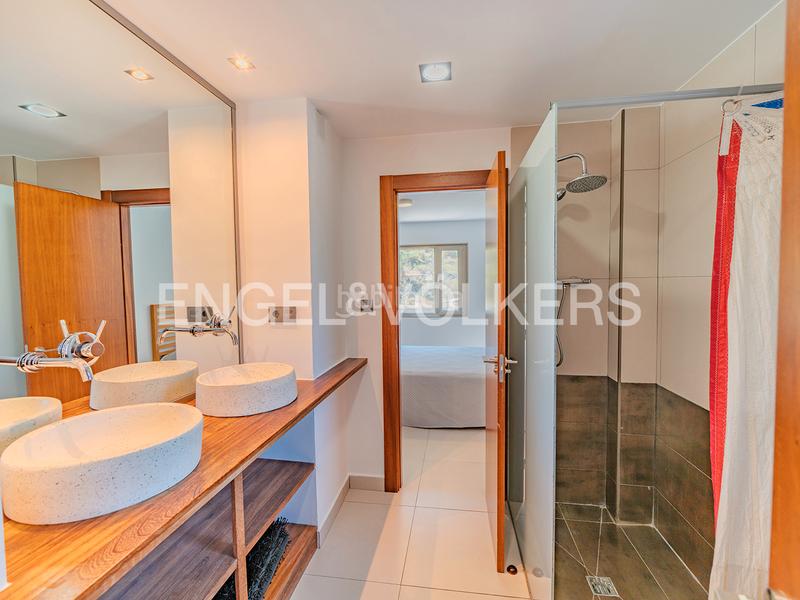 Foto c296b964-6180-4fd1-86f6-e11397a743e5. Chalet dans calle publicista víctor viñés 24 dans Vistahermosa Alicante