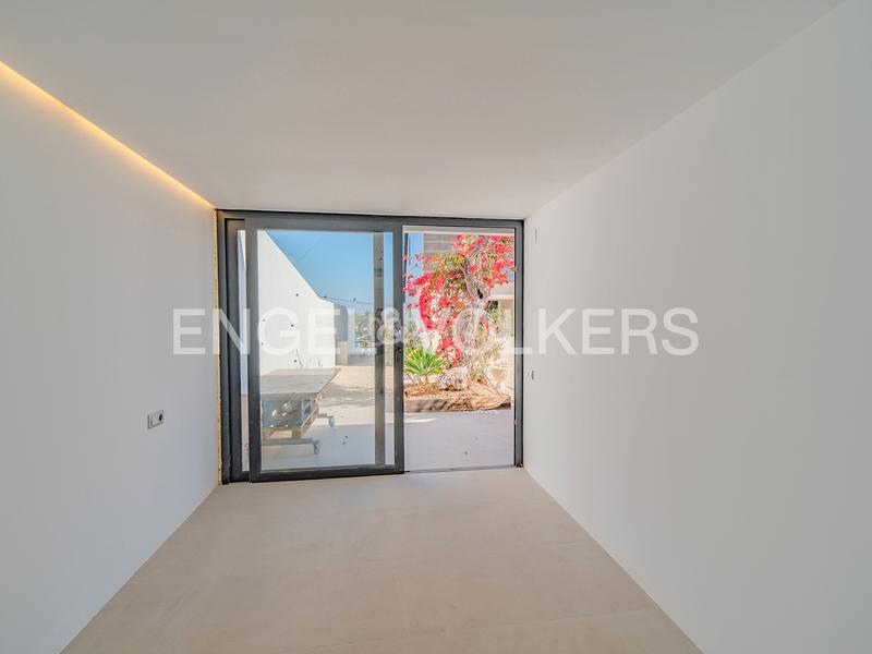 Foto db0c5eb5-083e-455f-98c0-befe9b987b21. Chalet dans calle publicista víctor viñés 24 dans Vistahermosa Alicante